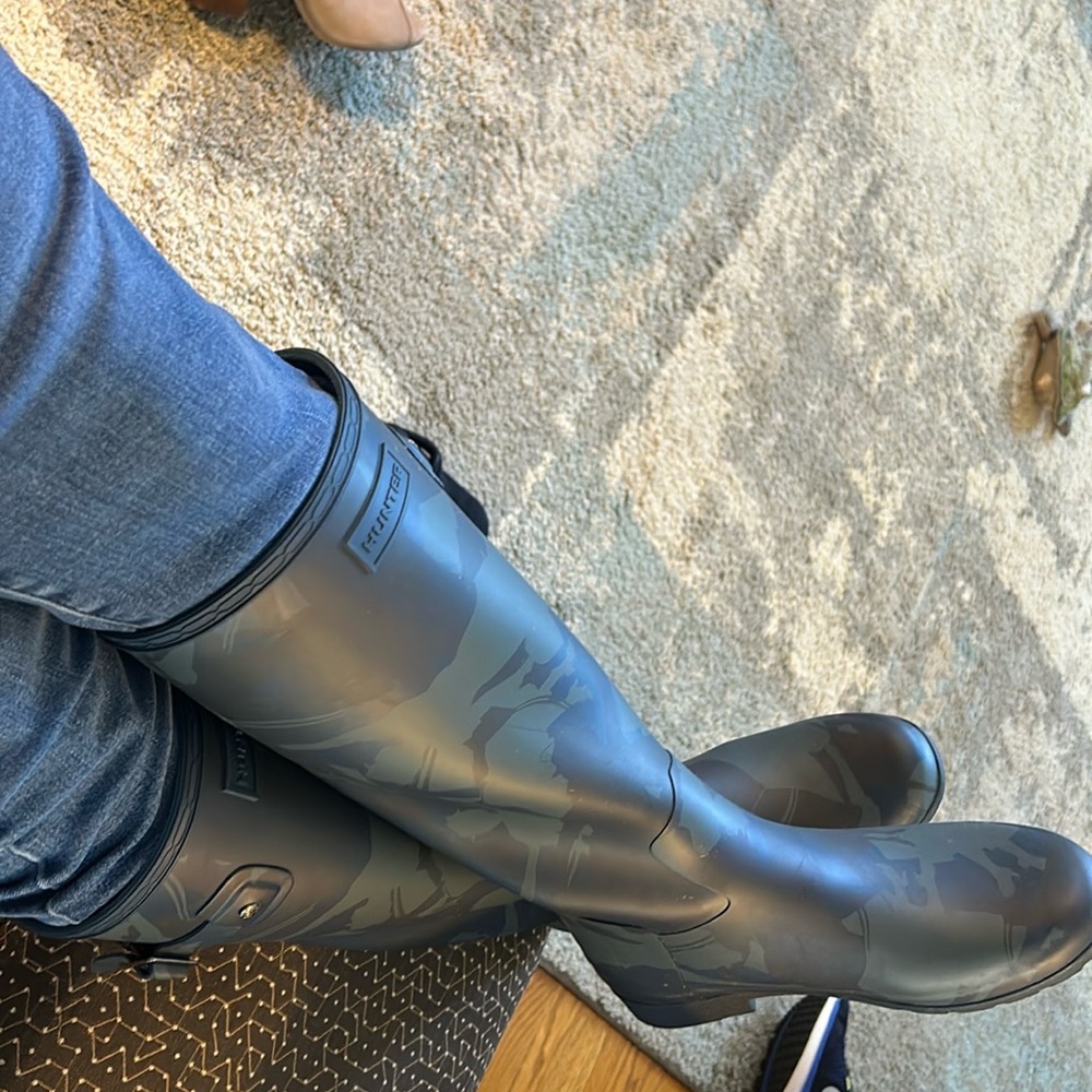 Disney edition Hunter rain boots. Navy and green camouflage. Side buckles